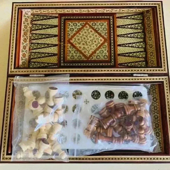Persian Handmade Khatam backgammon & chest board ,and pieces 11x11 inches - Picture 3 of 9